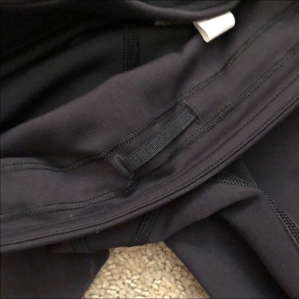 Lululemon Invigorate Crops 21” - Picture 4 of 6